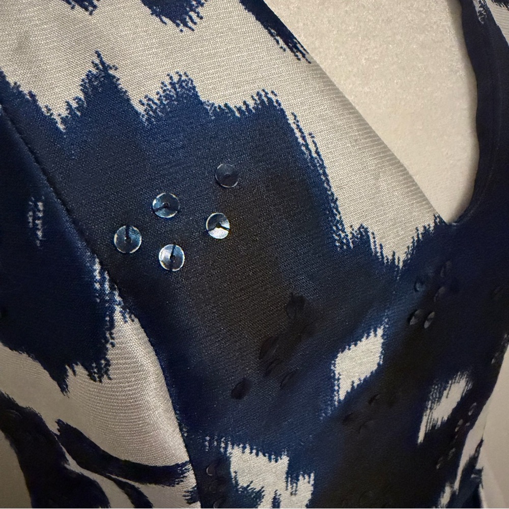 Adrianna Papell Navy and White Floral Gown size 2 pockets - Picture 3 of 15